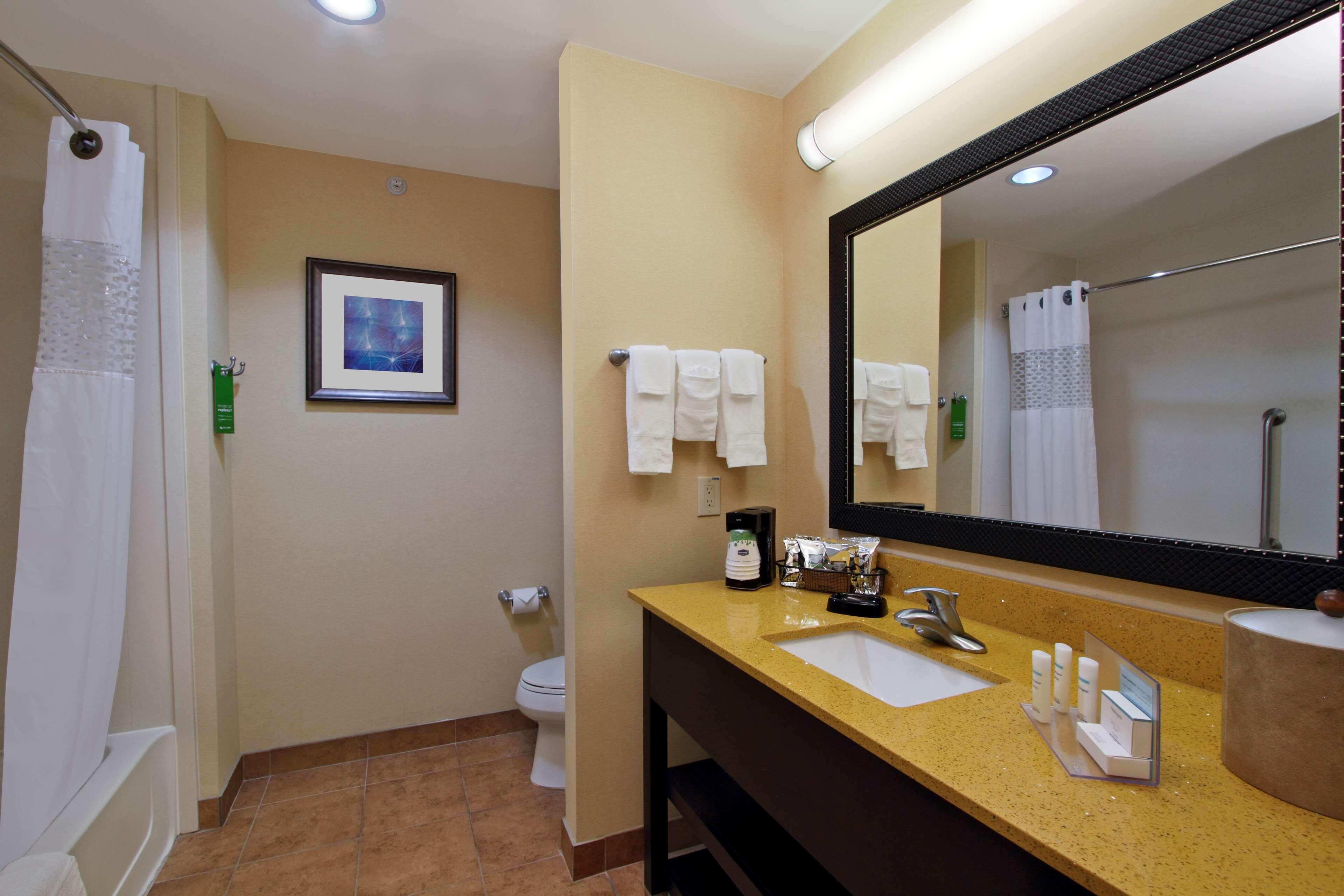 Hampton Inn Beeville Exterior photo