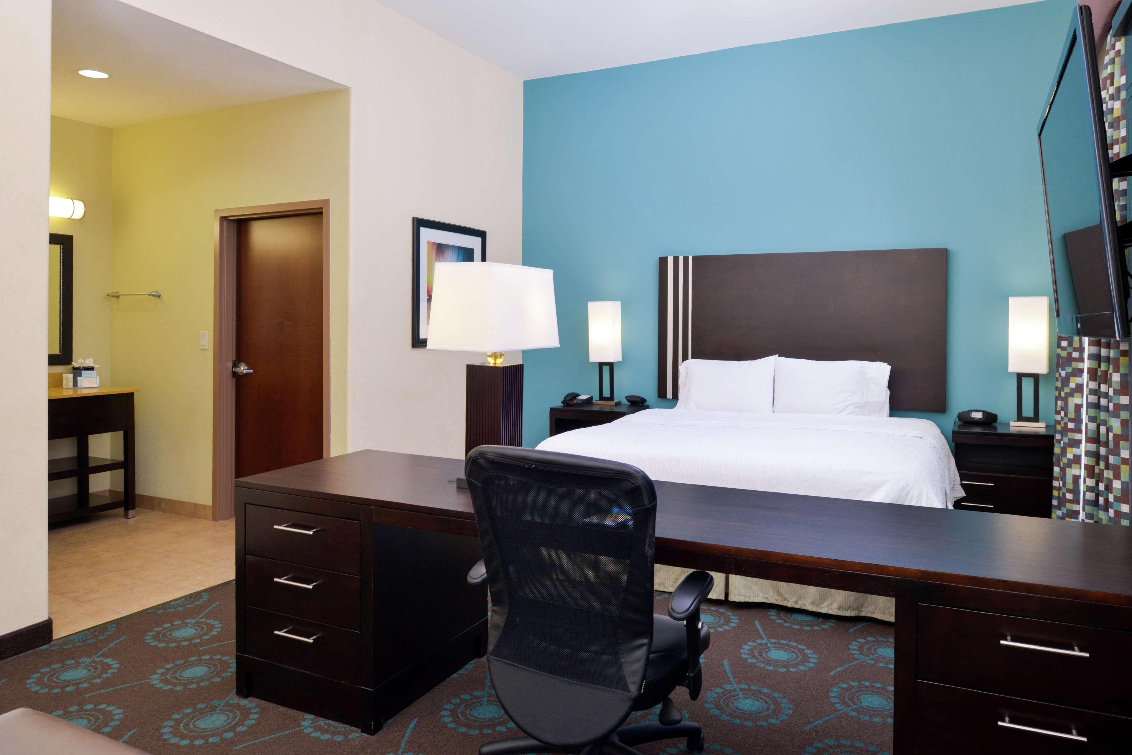 Hampton Inn Beeville Exterior photo
