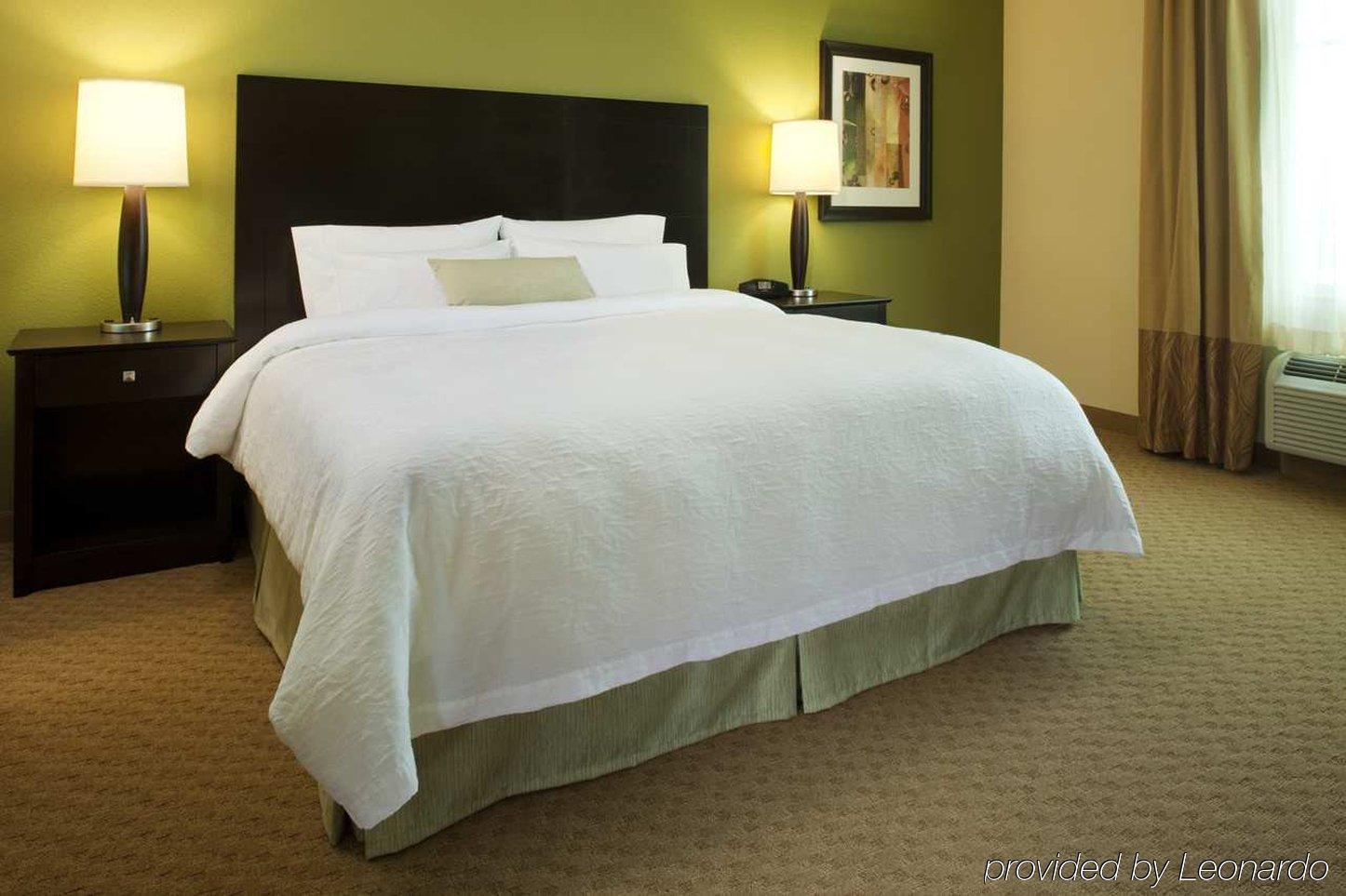 Hampton Inn Beeville Room photo